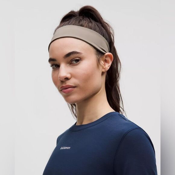 NWT WSHG WOMEN’S LUXTREME TRAINING HEADBAND Warm Ash Grey -OOS ONLINE! Lululemon - Picture 2 of 10